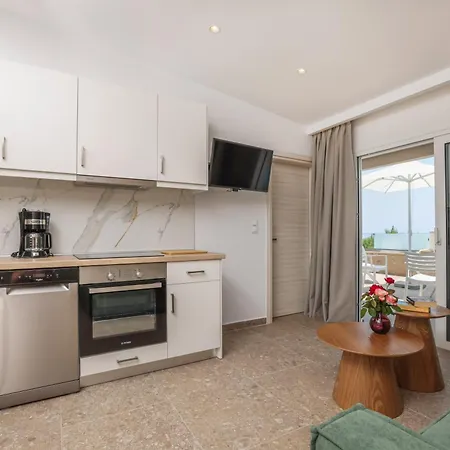 Kostas Beachfront