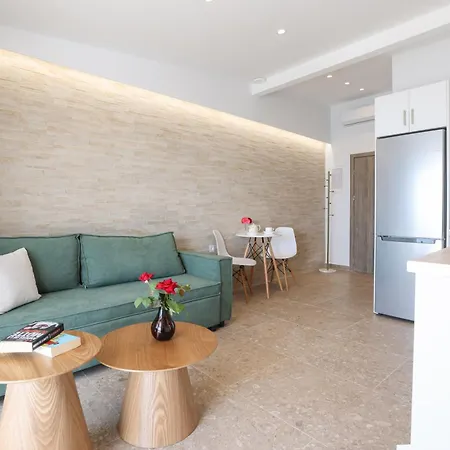 Kostas Beachfront 公寓